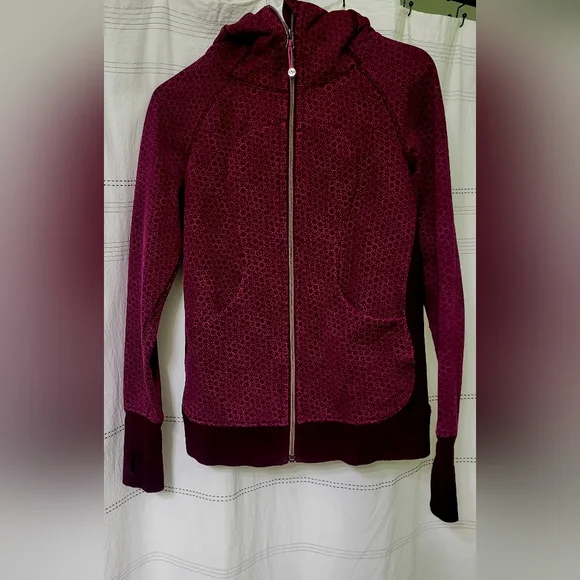 EUC Lululemon Scuba Hoodie III Size 6 Purple  Color - Picture 5 of 14